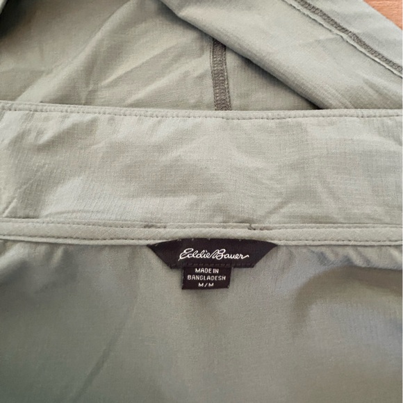 Eddie Bauer. Women’s Cropped windpac jacket. - Picture 4 of 6